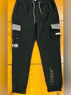Rock Salt men’s black waterproof, cargo pant, XL, pockets, external drawcord